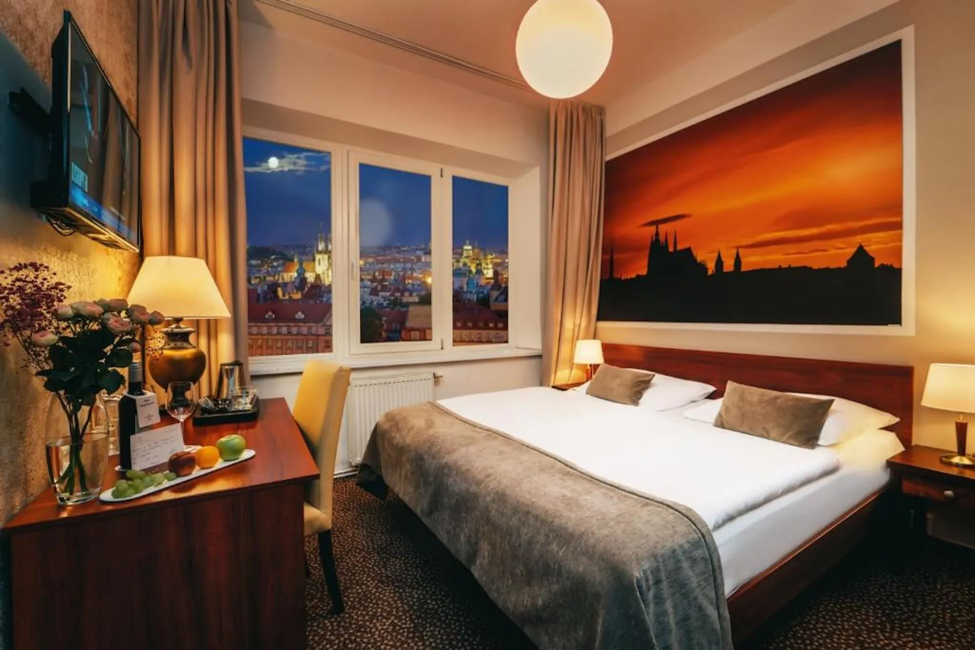 Metropolitan Old Town Hotel