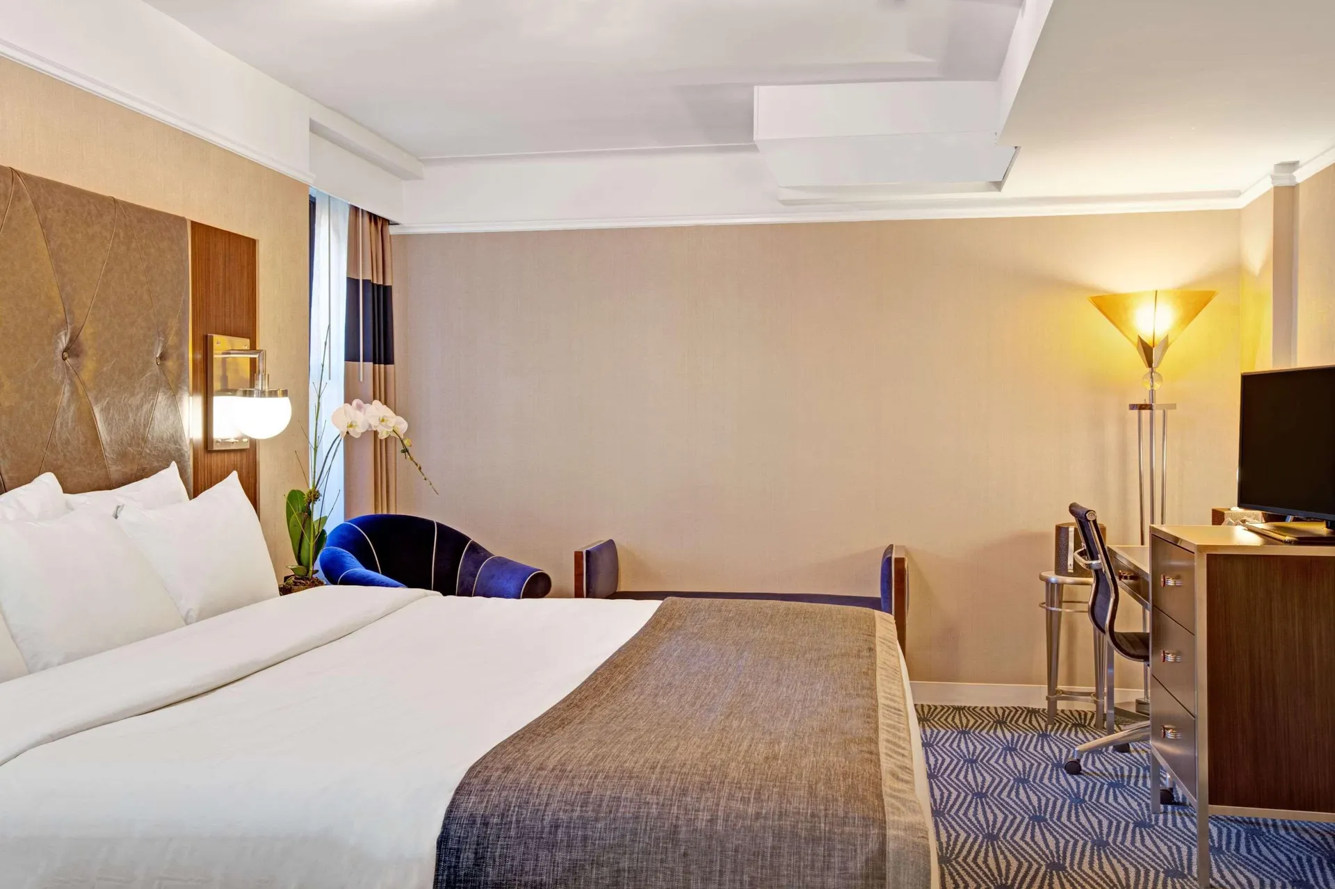 The New Yorker Hotel by Lotte Hotels