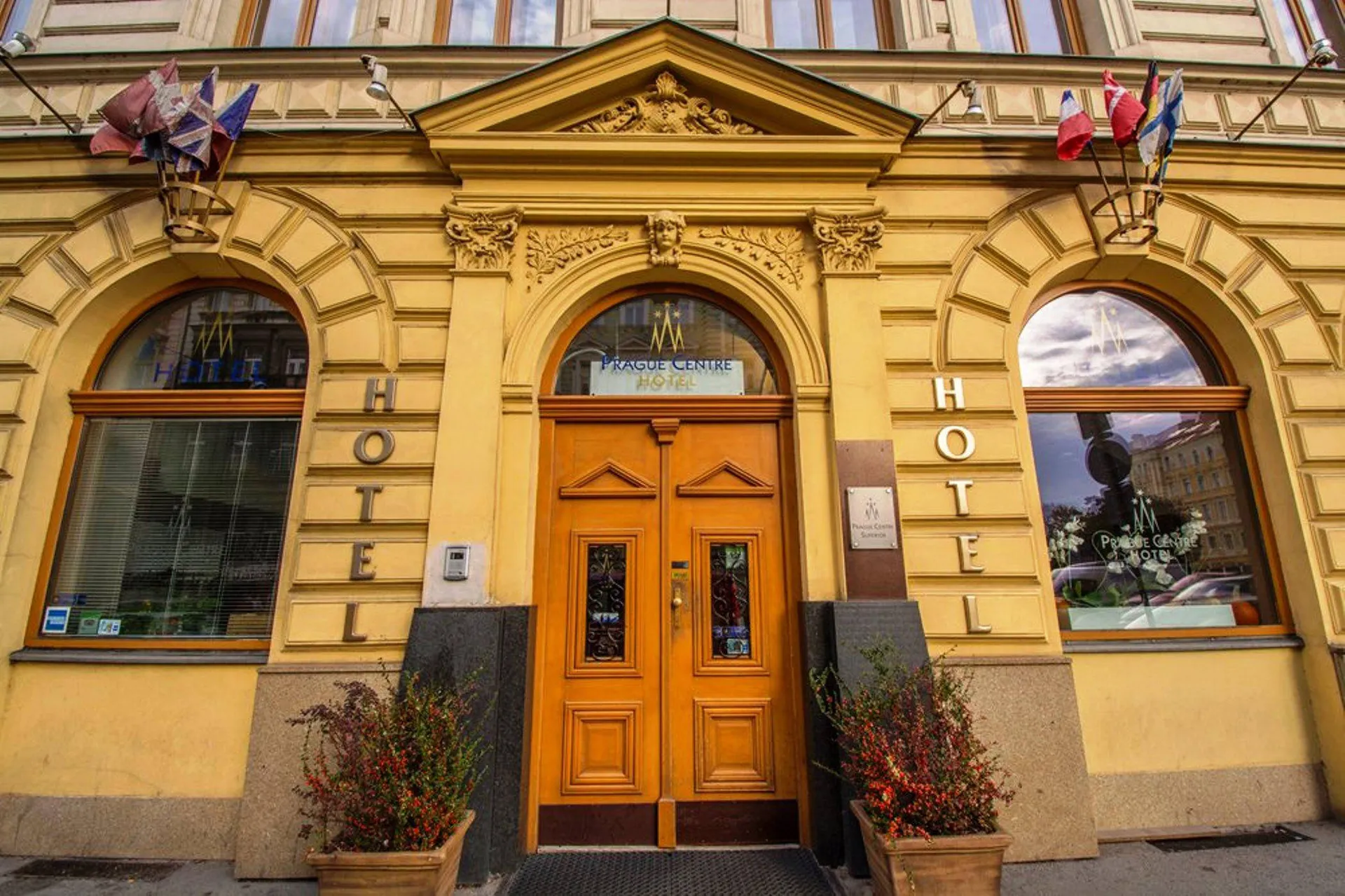 Online bestellen: Hotel Prague Centre Superior