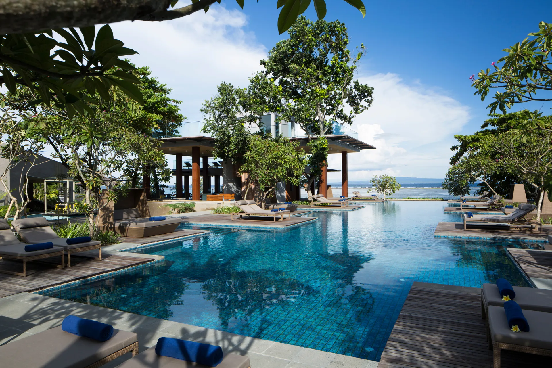 Maya Sanur Resort & Spa.