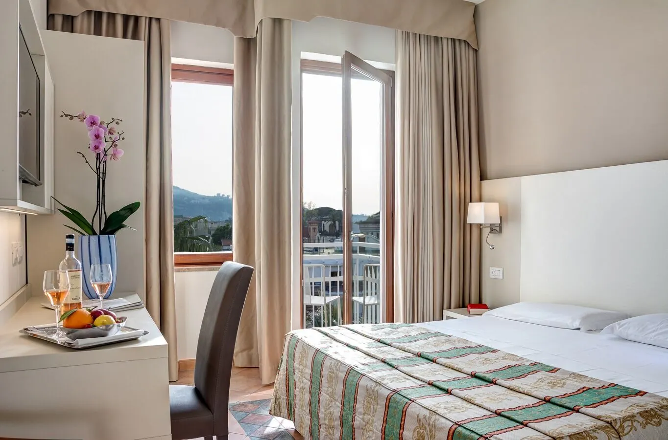 Hotel Caravel.