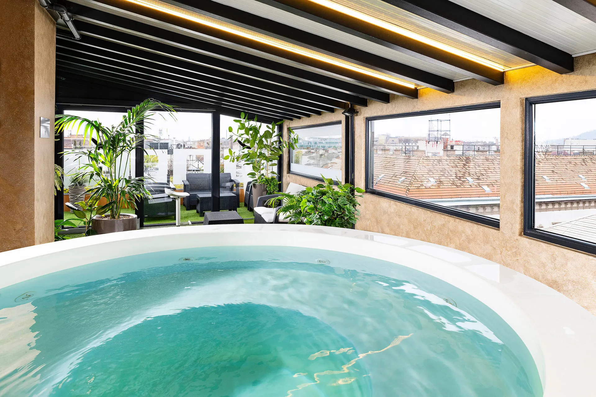 Jacuzzi