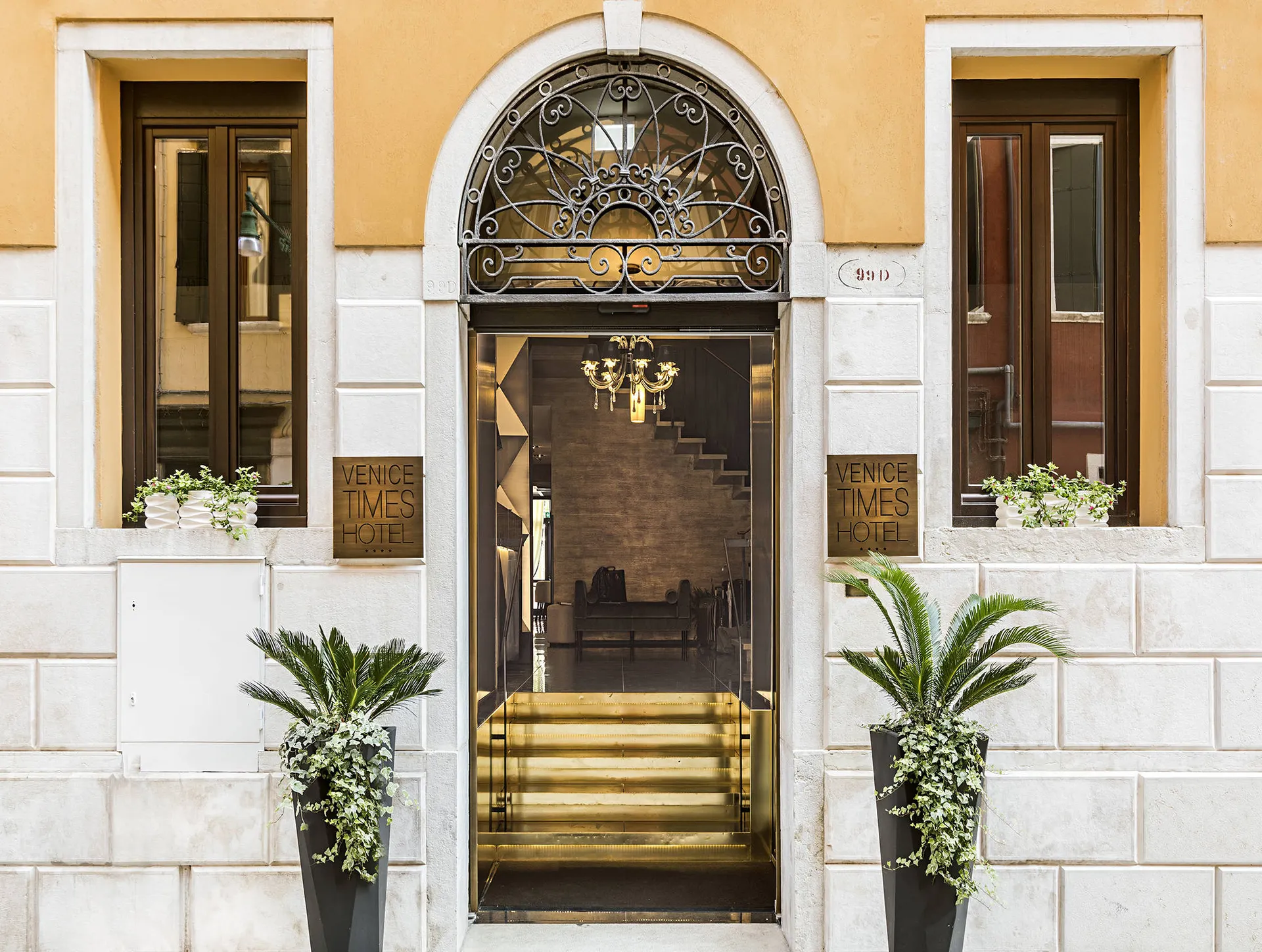 Online bestellen: Venice Times Hotel