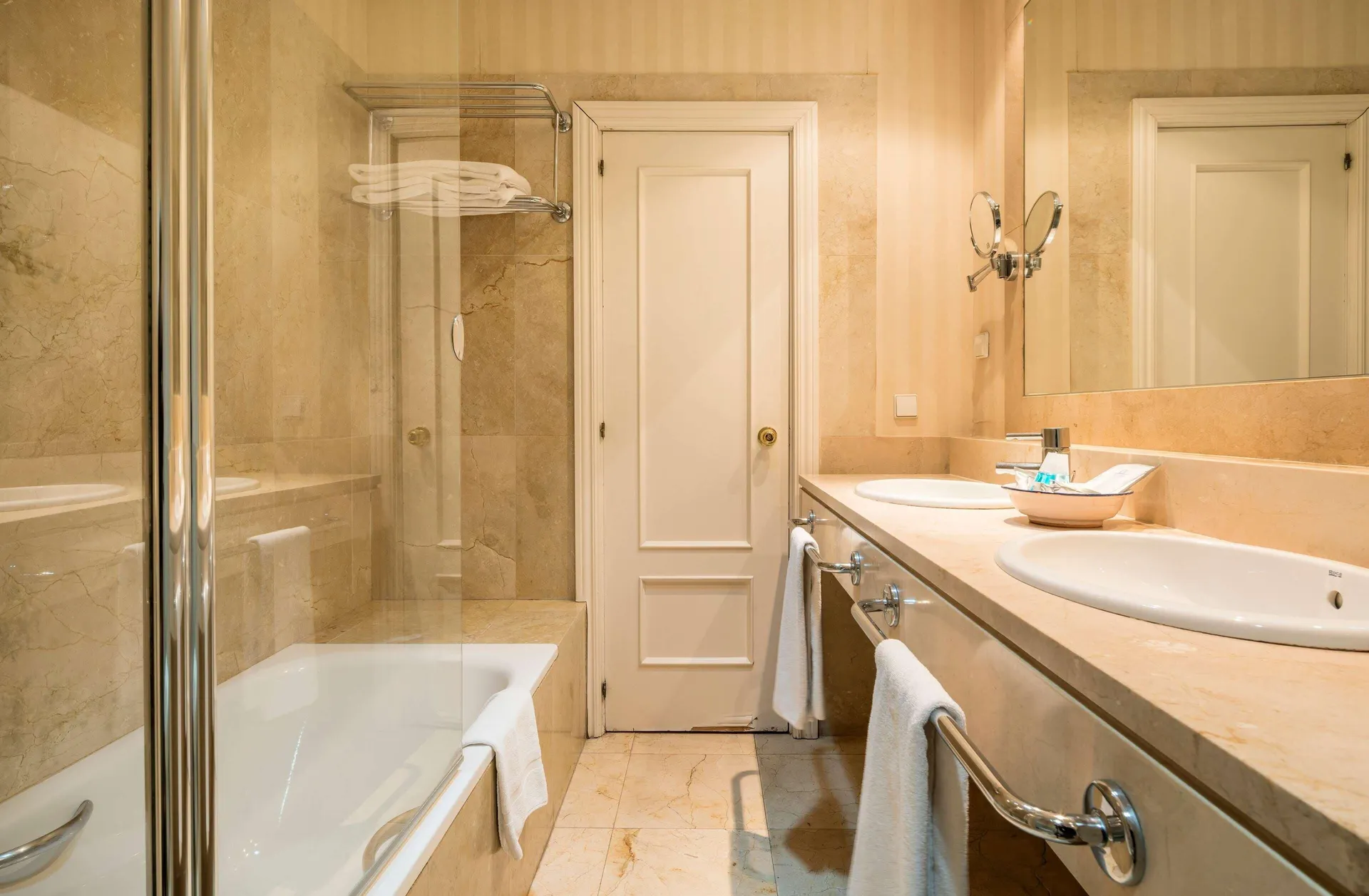 Hotel ILUNION Alcora Sevilla afbeelding 2