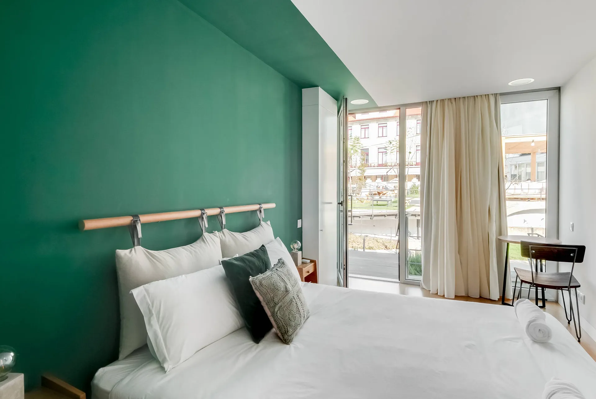 Online bestellen: Hotel Selina Porto