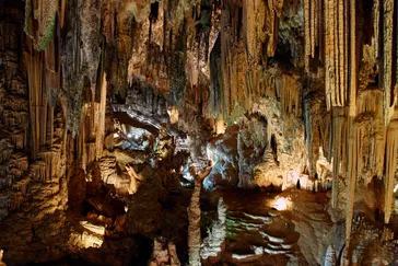 Cueva de Nerja, AdobeStock_141165206