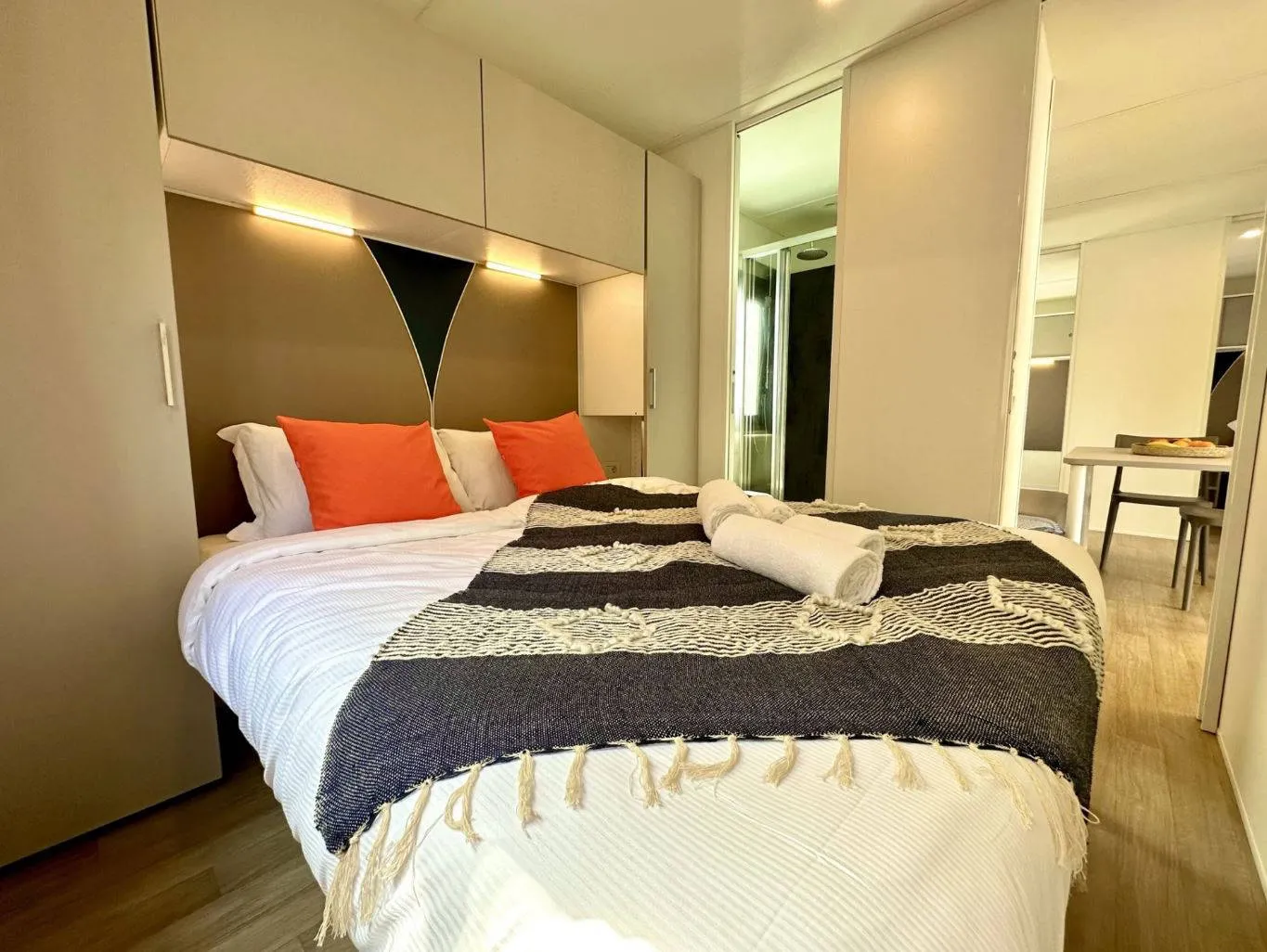 4-kamerstacaravan Premium Deluxe - Estivotravel