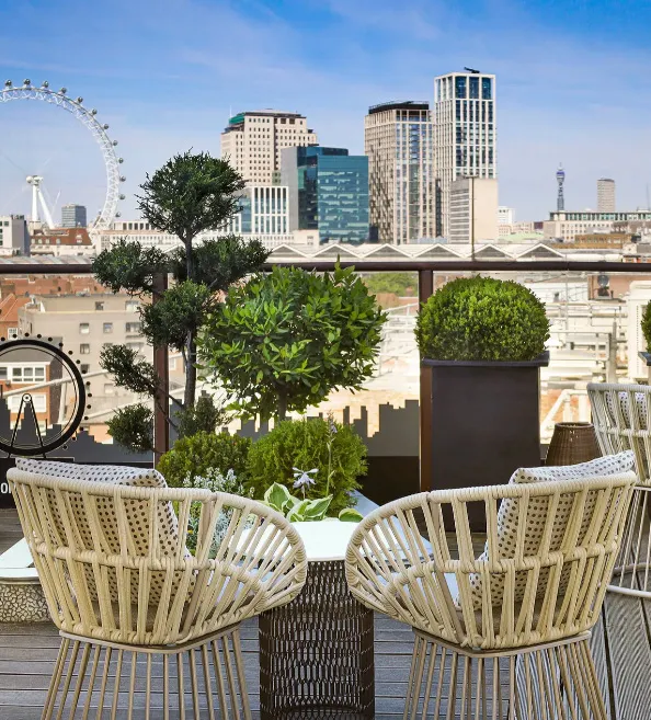 Hotel met dakterras met uitzicht op Londen