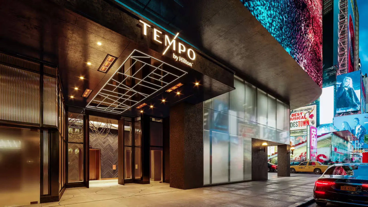 Online bestellen: Tempo by Hilton New York Times Square