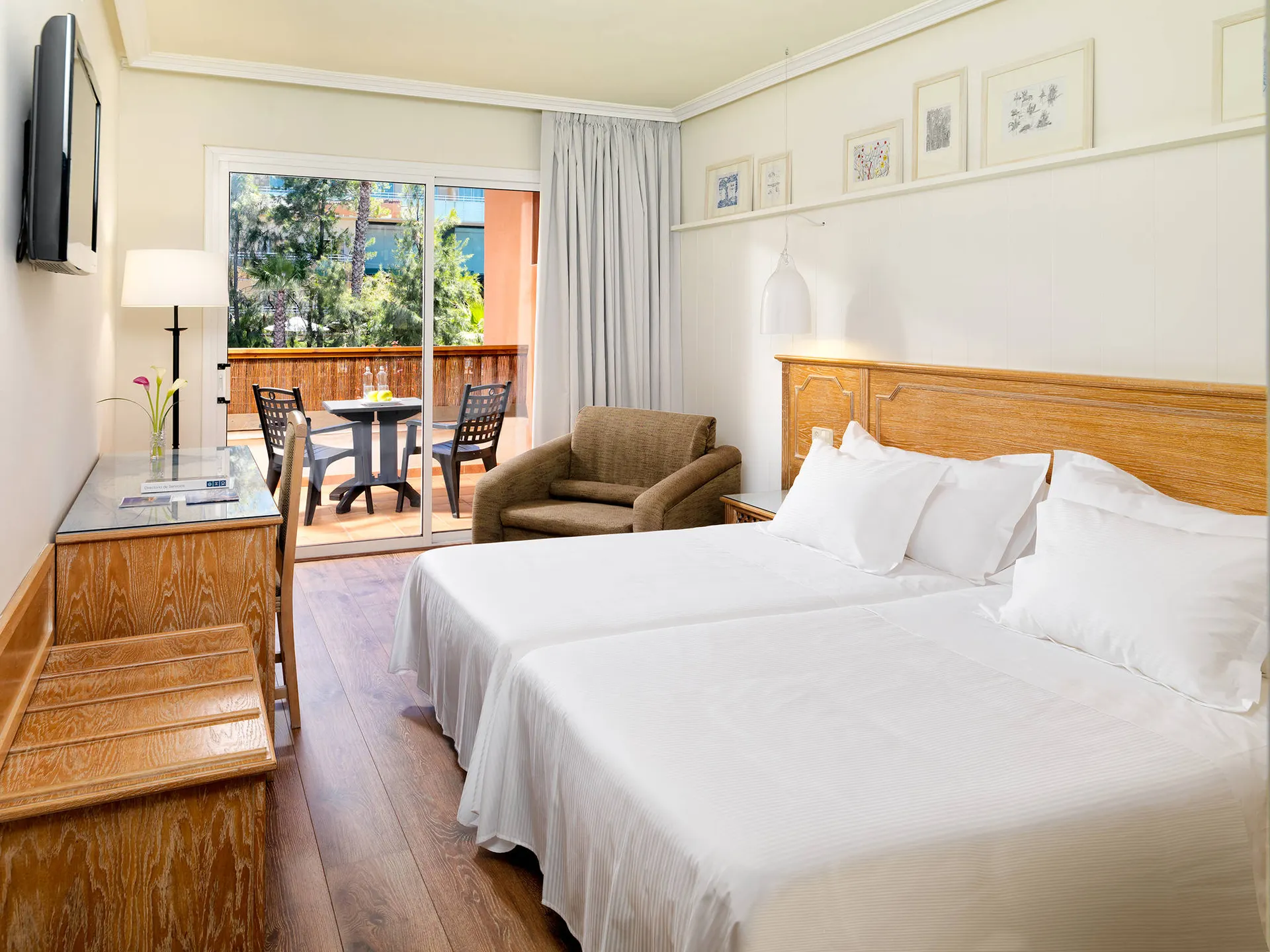 Hotel H10 Mediterranean Village