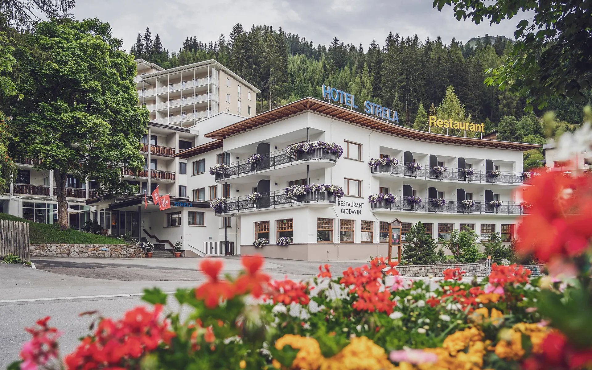 Online bestellen: Hotel Strela