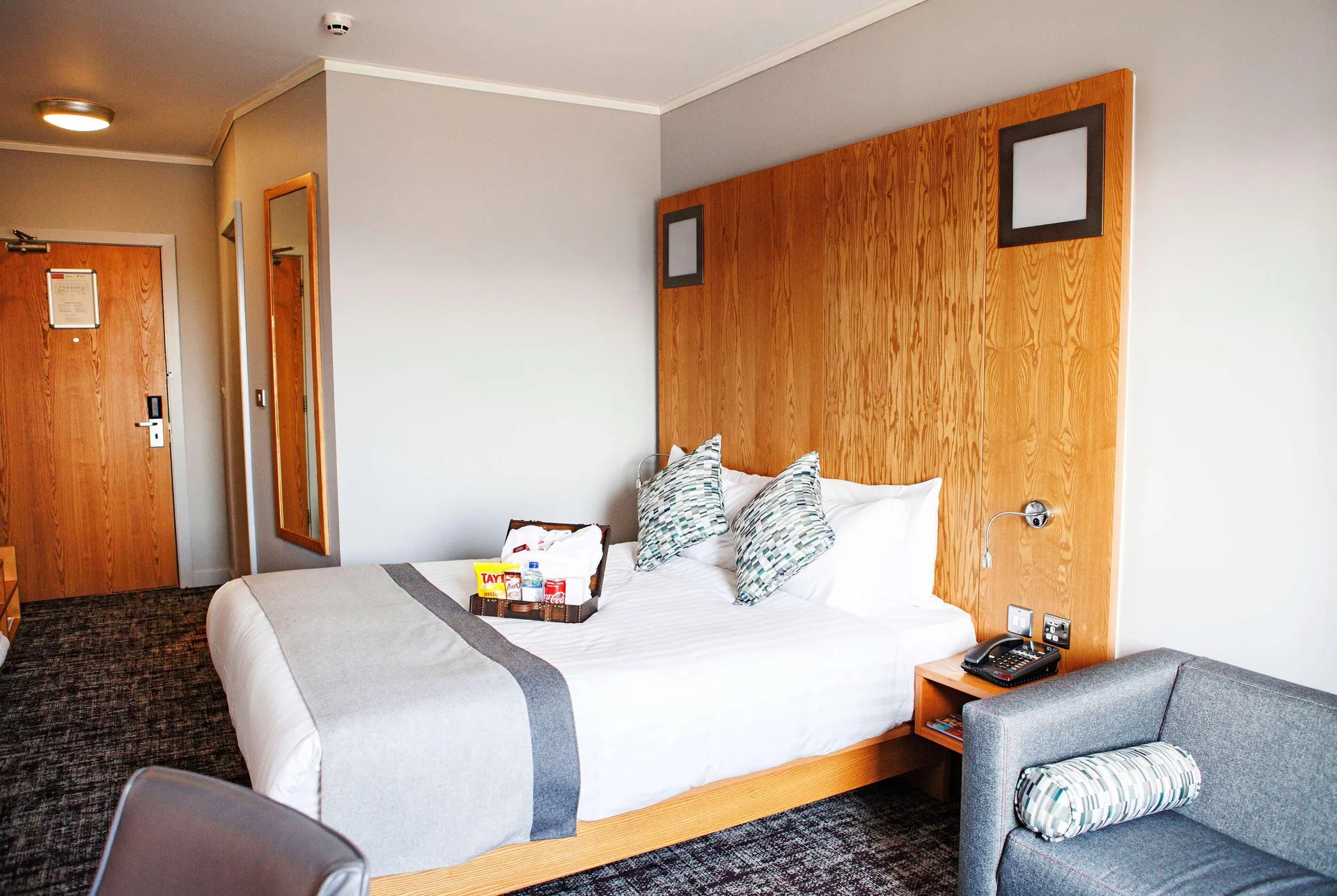 Hotel Ramada by Wyndham Belfast City Centre.
