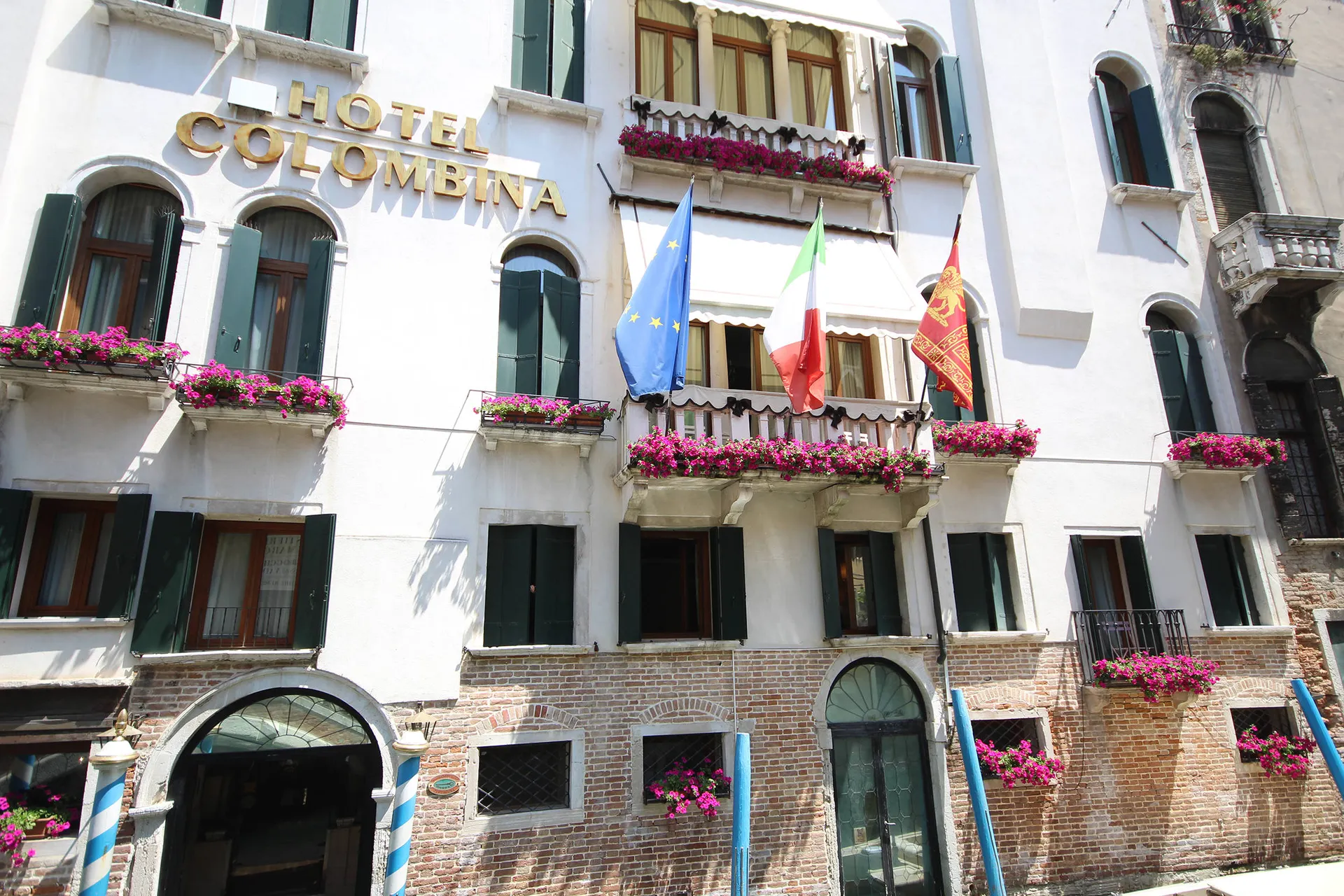 Online bestellen: Hotel Colombina