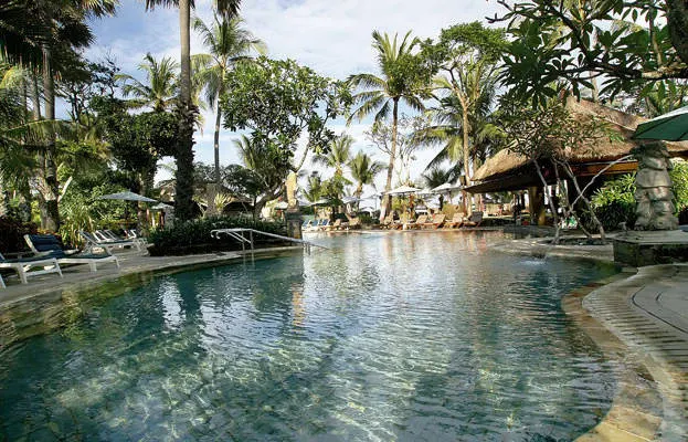 Online bestellen: Hotel Legian Beach