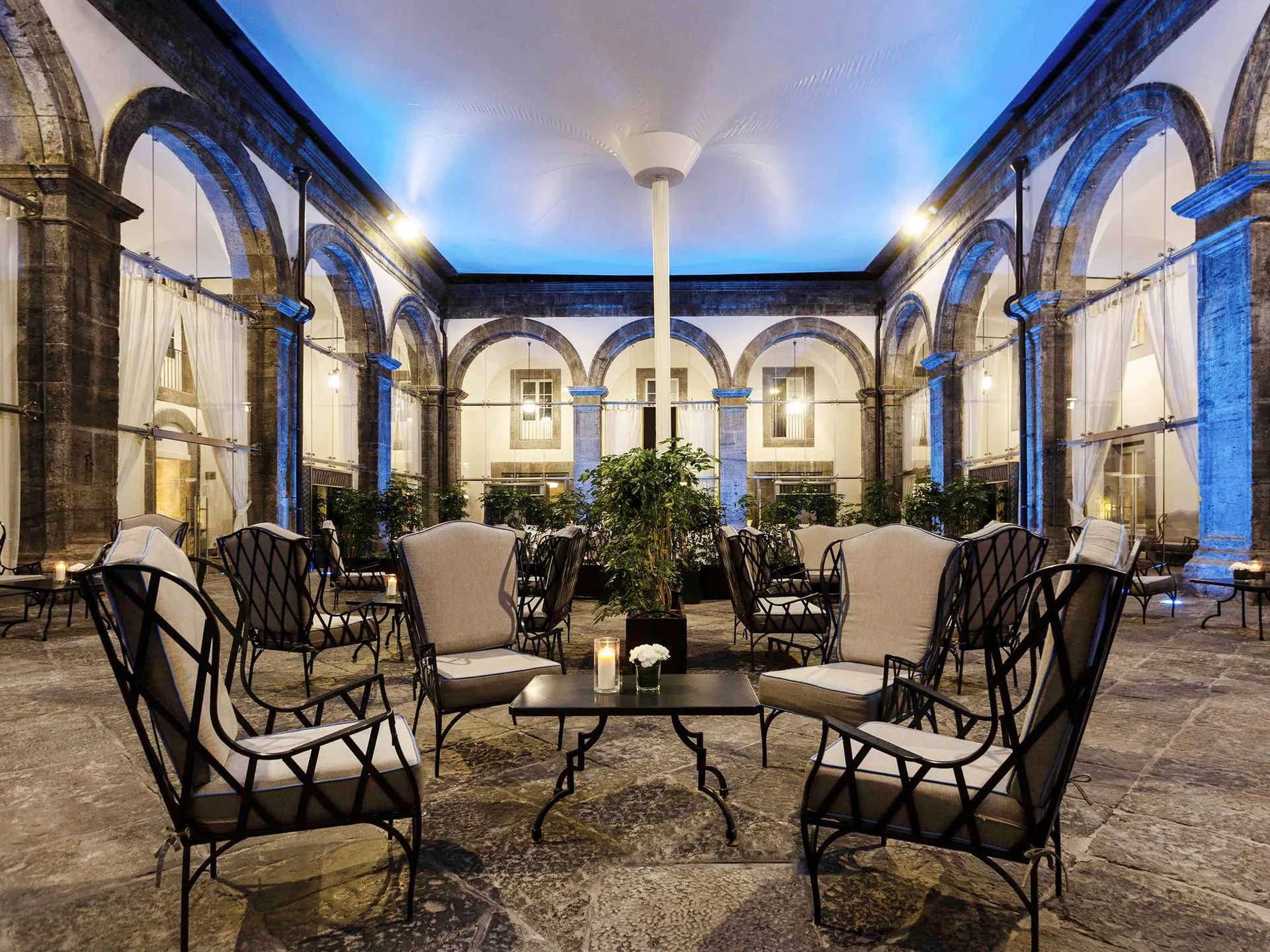 Online bestellen: Hotel Palazzo Caracciolo Napoli - MGallery by Sofitel