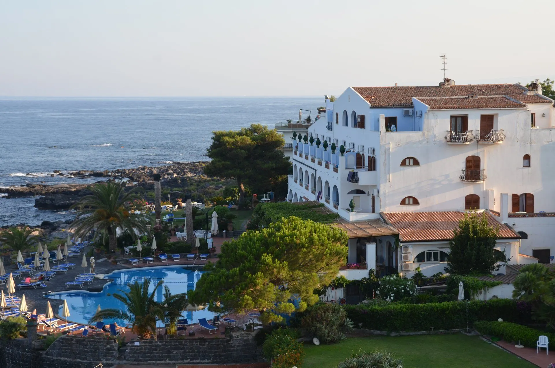 Hotel Arathena Rocks.