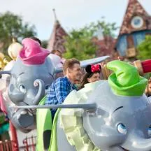 Stedentrip Disneyland® Paris, Dumbo the Flying Elephant, Disneyland® Paris, Frankrijk | de Jong Intra Vakanties