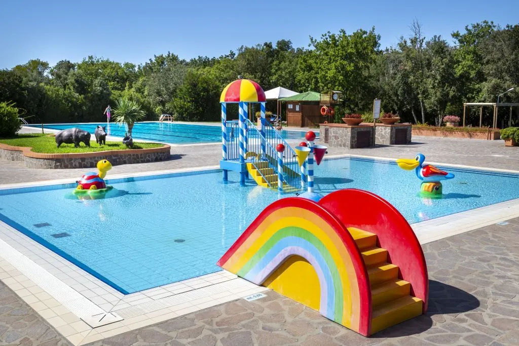 Camping hu Montescudaio Village.
