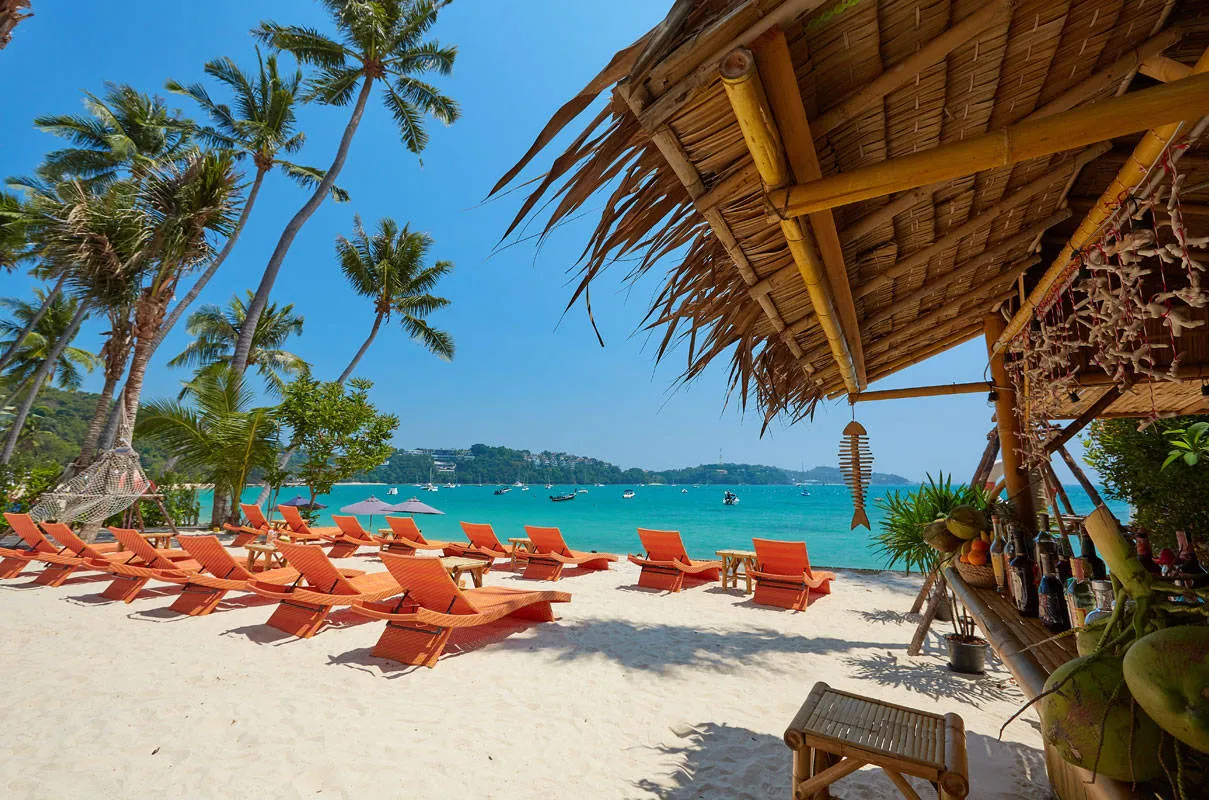 Online bestellen: Bandara Phuket Beach Resort