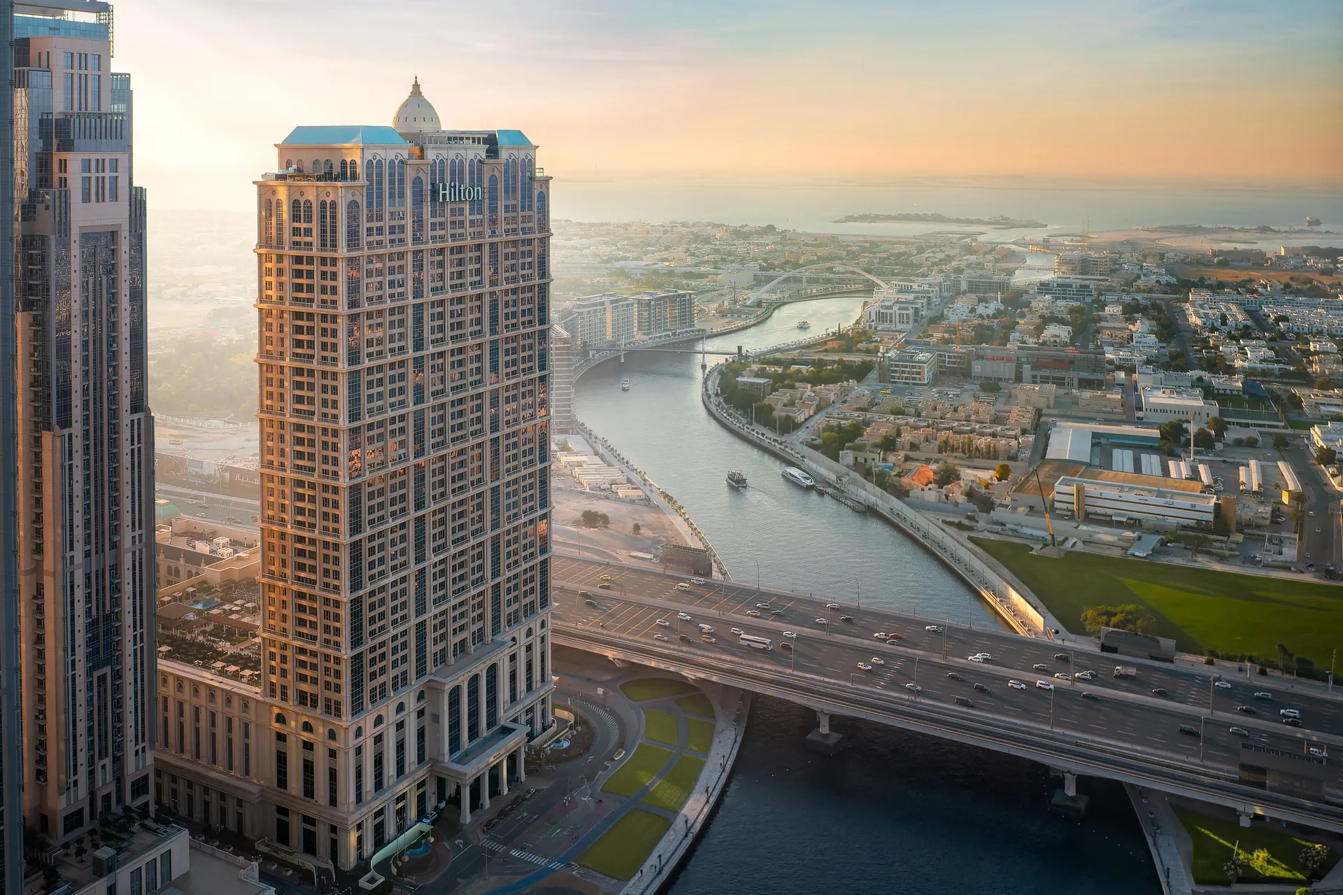 Hilton Dubai Al Habtoor City afbeelding
