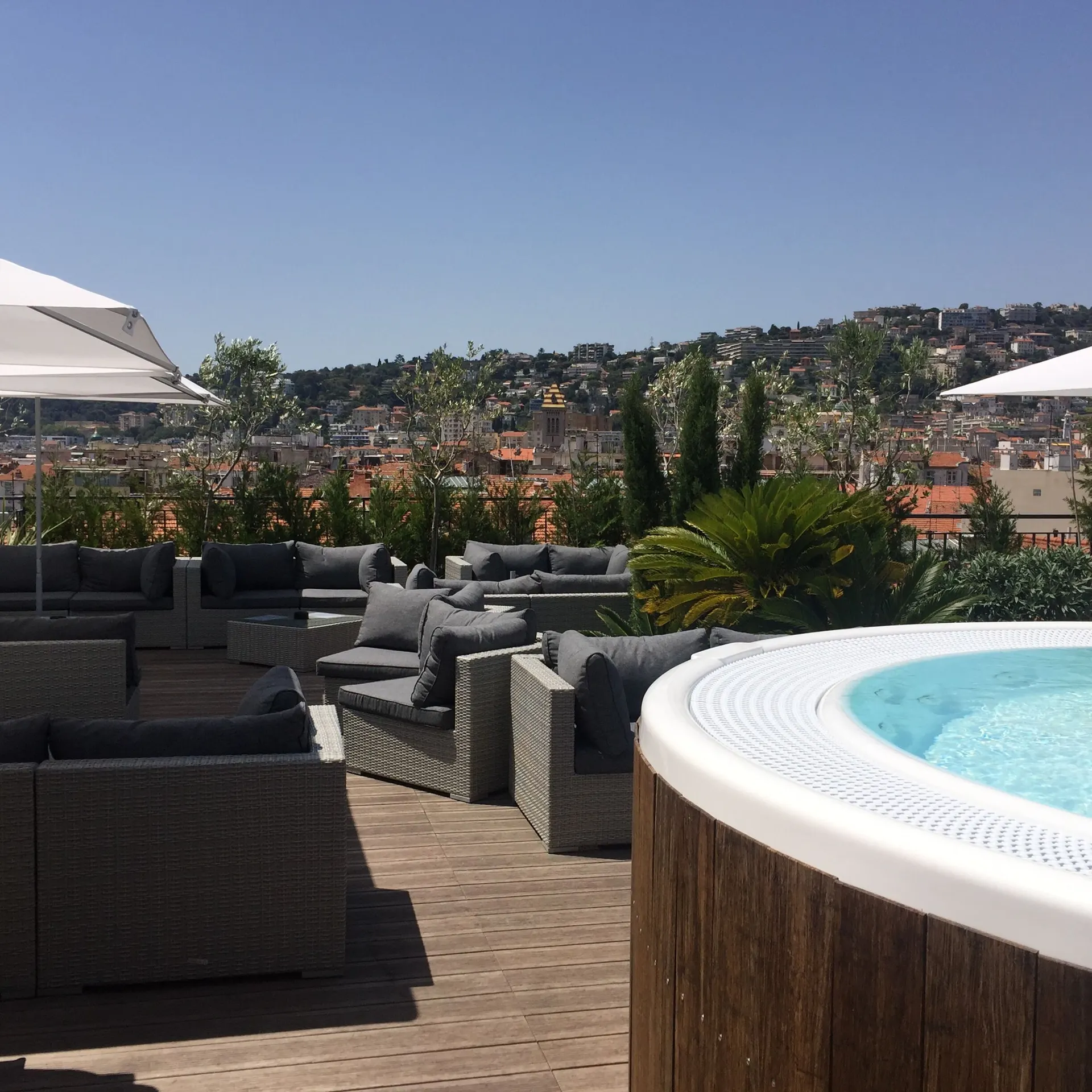 Hotel Monsigny.