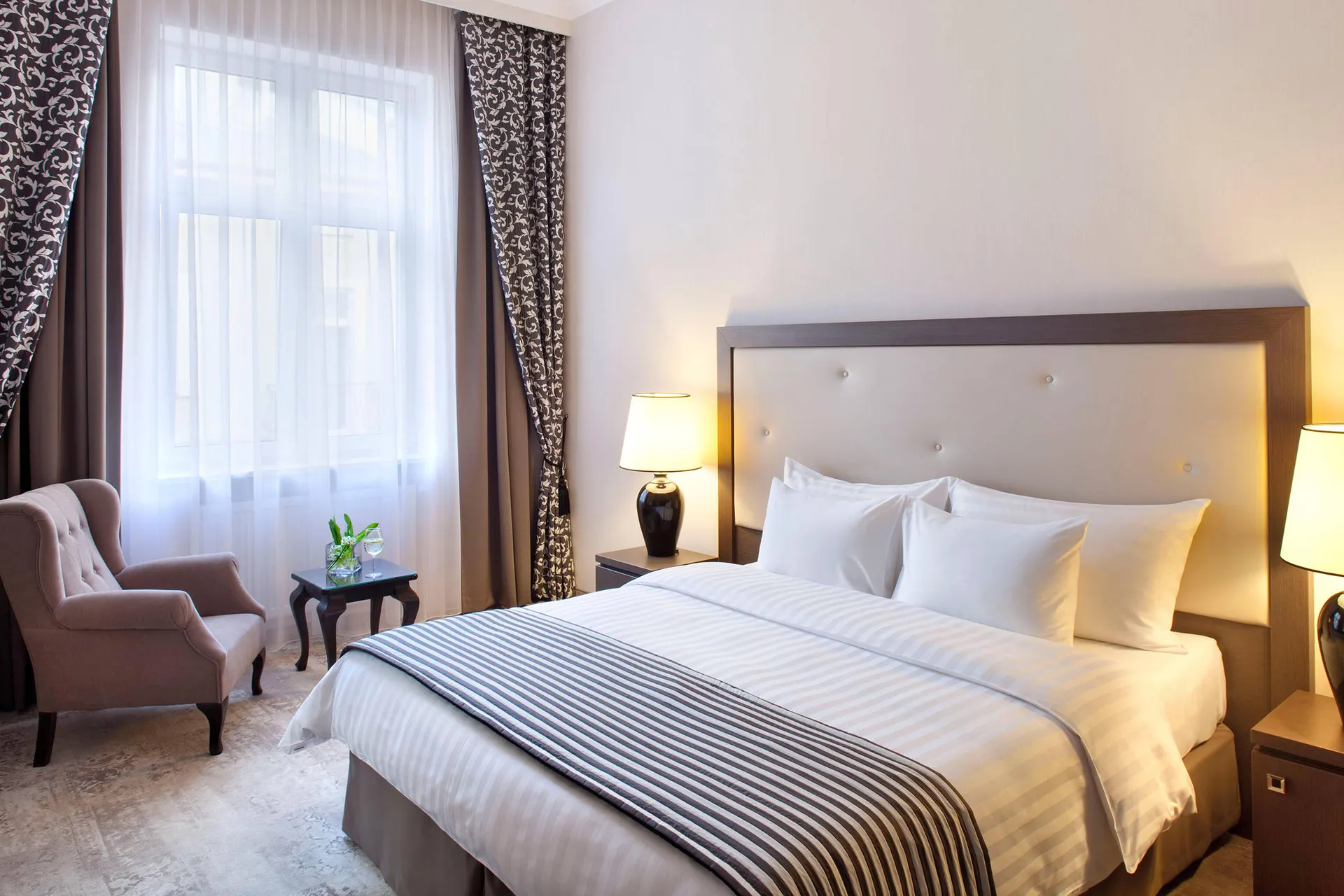 Online bestellen: Metropolitan Boutique Hotel