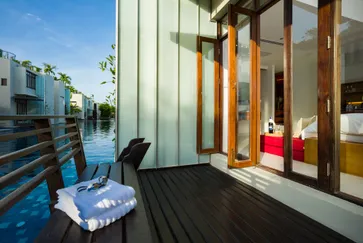 Let's Sea Hua Hin al Fresco Resort - Voorbeeld Terras Pool Acces Jacuzzi Suite