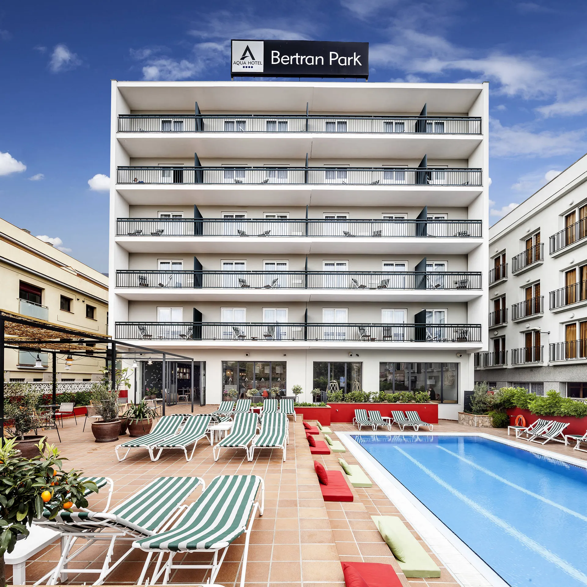 Online bestellen: Aqua Hotel Bertran Park