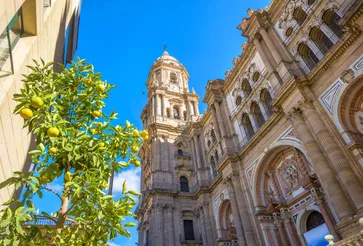 Kathedraal van Malaga ligt op enkele meters afstand van het hotel
