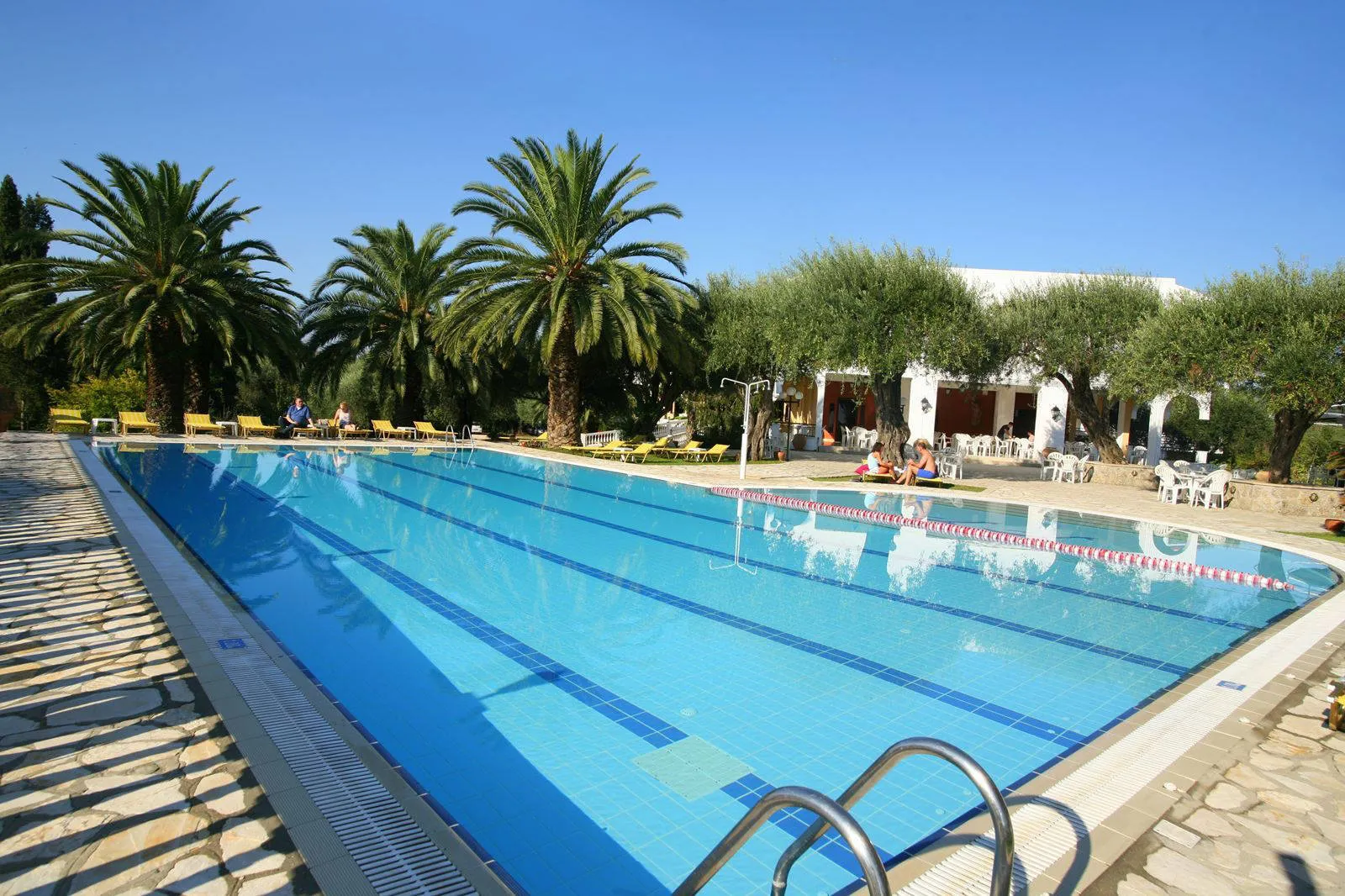 Online bestellen: Paradise Hotel Corfu