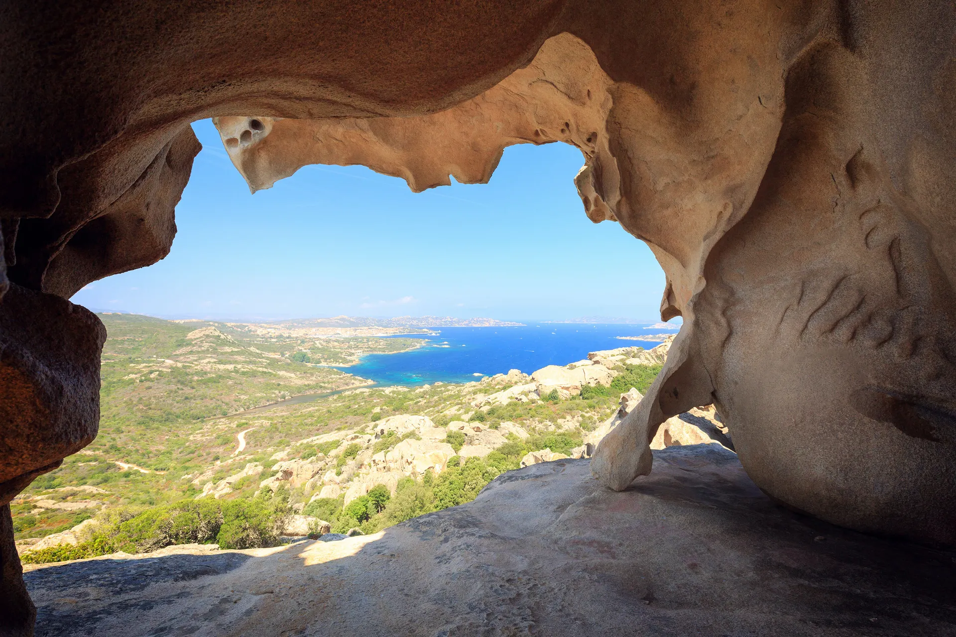 Ontdek Sardinië en Corsica.