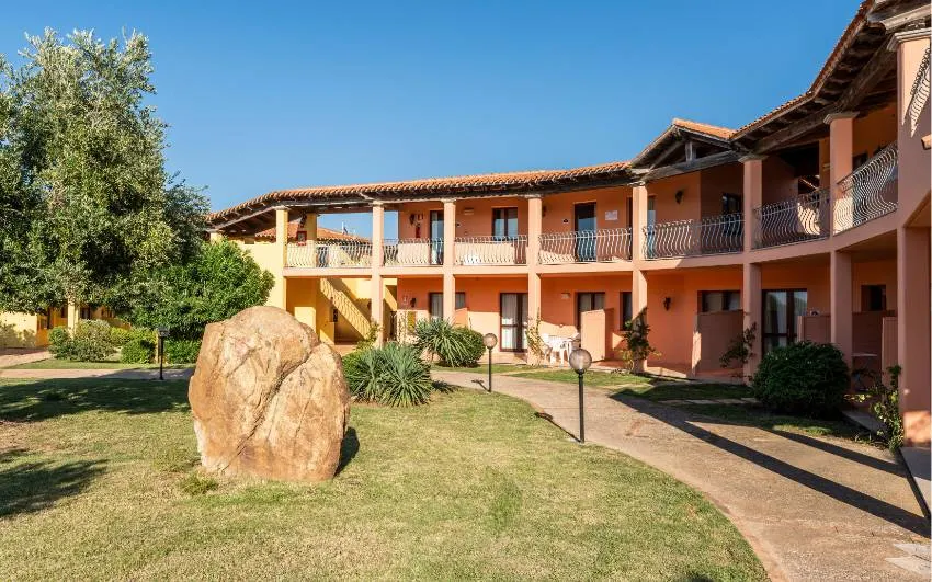 Online bestellen: Residence Baia dei Mirti