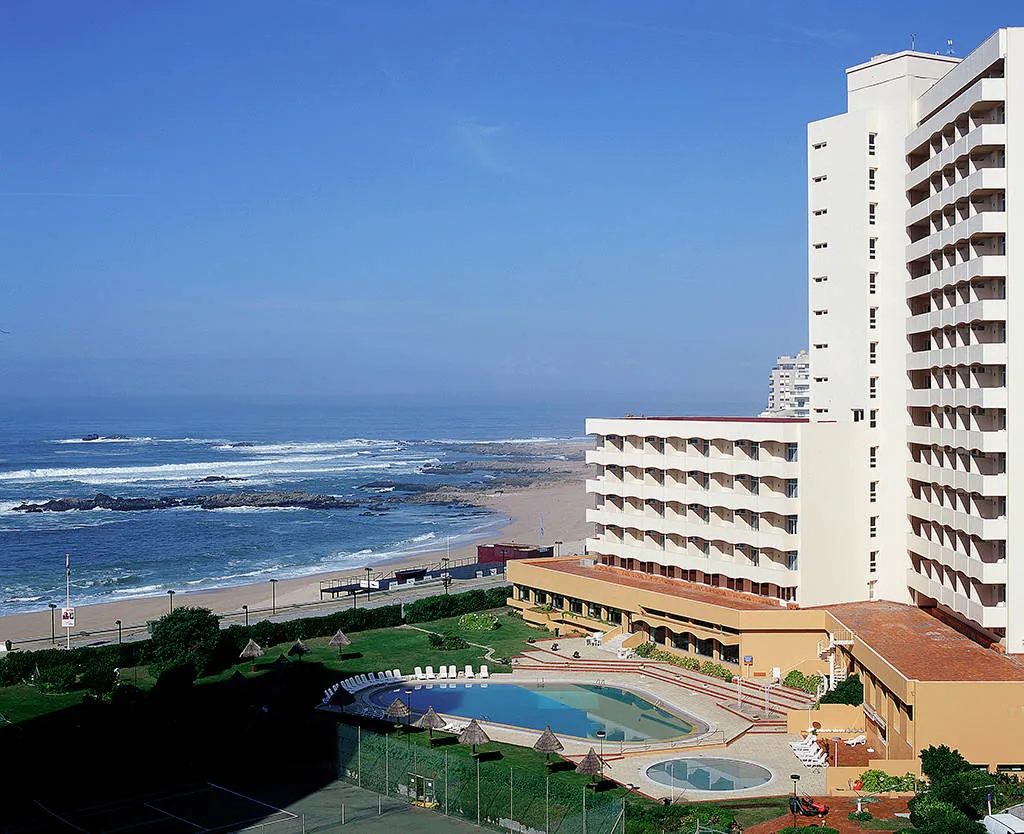 Online bestellen: Hotel Axis Vermar Conference & Beach