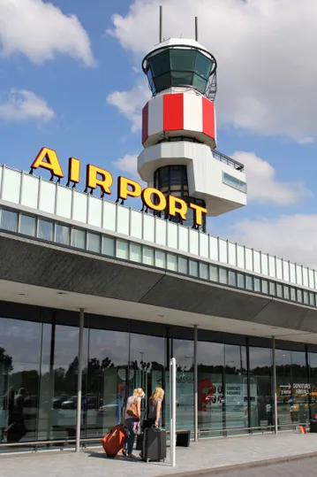 Rotterdam The Hague Airport - AdobeStock 69059478