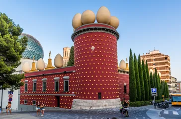Dalí Museum Figueres - AdobeStock_344898250