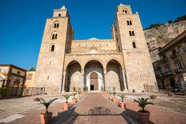 Duomo di Cefalù - AdobeStock 56348515