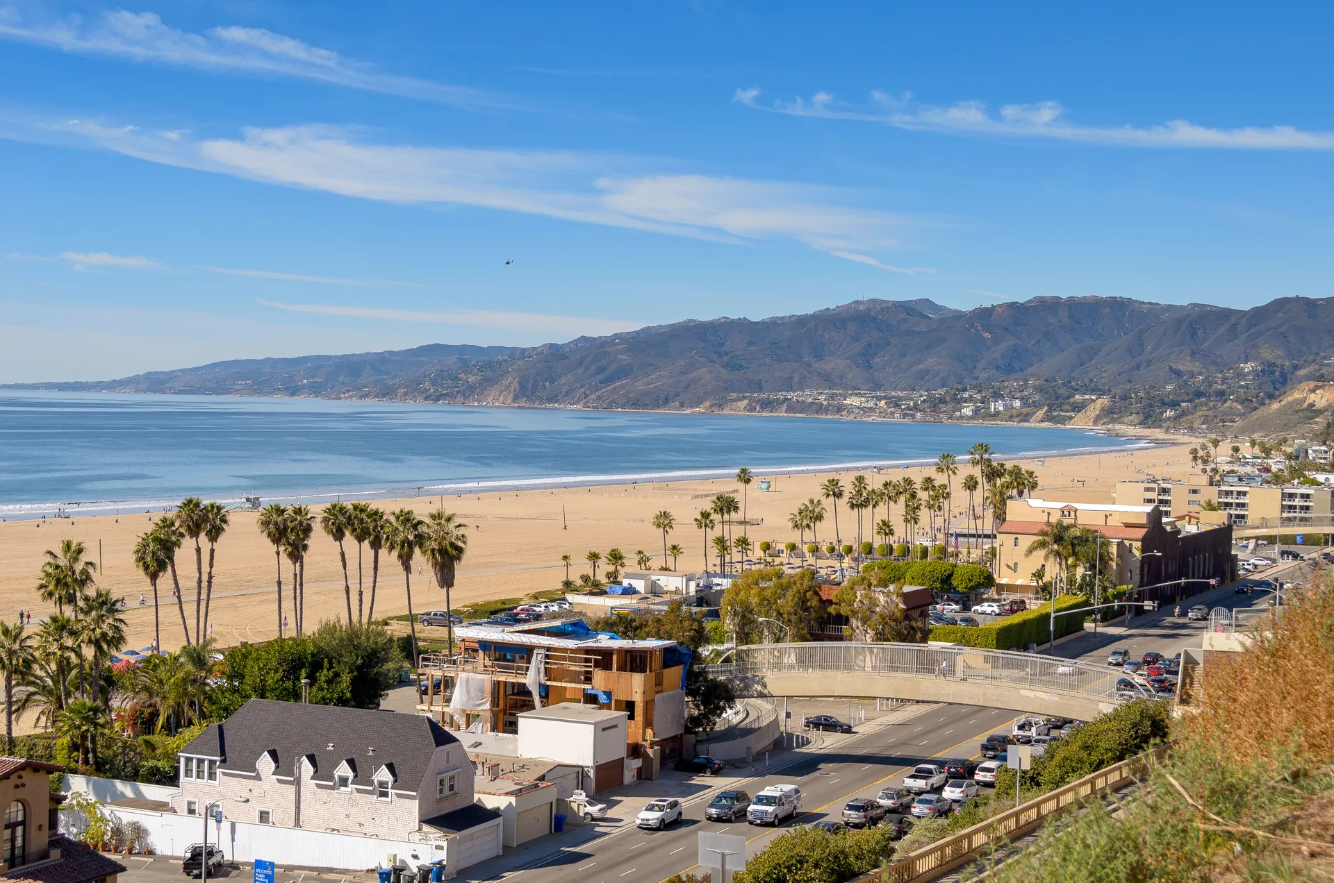 Santa Monica met palmbomen, het strand en de beroemde pier aan de zonnige kust van Californië | de Jong Intra Vakanties