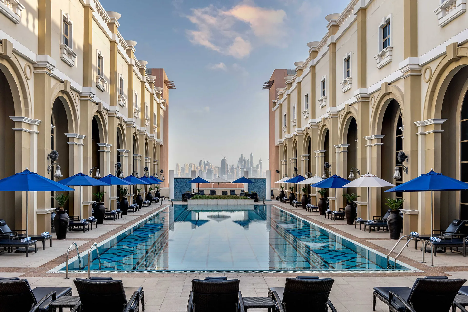 Online bestellen: Hotel Oaks Ibn Battuta Gate Dubai