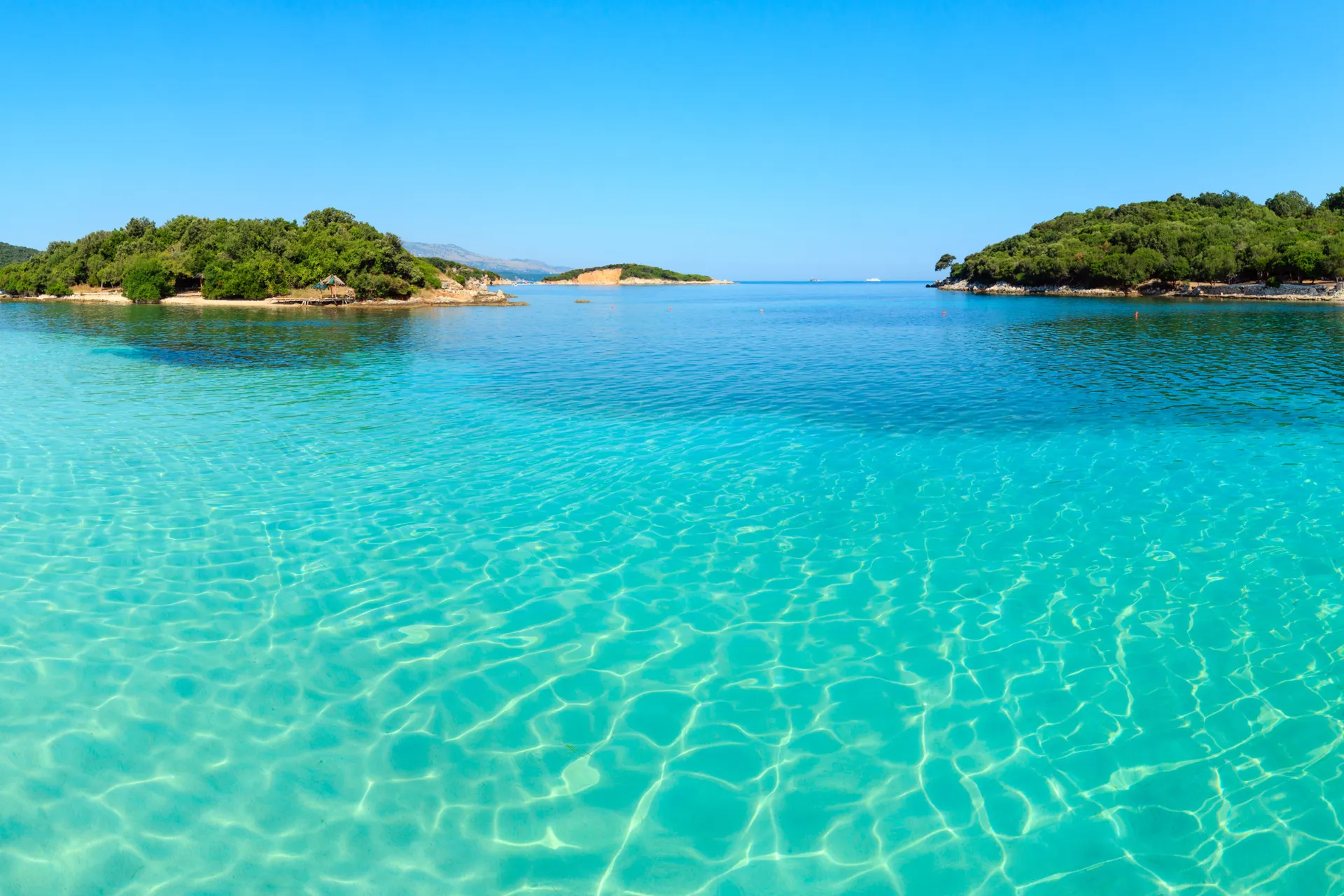Vakantie Albanië, Plazhi Ksamilit, Ksamil Beach, Albanië | de Jong Intra Vakanties