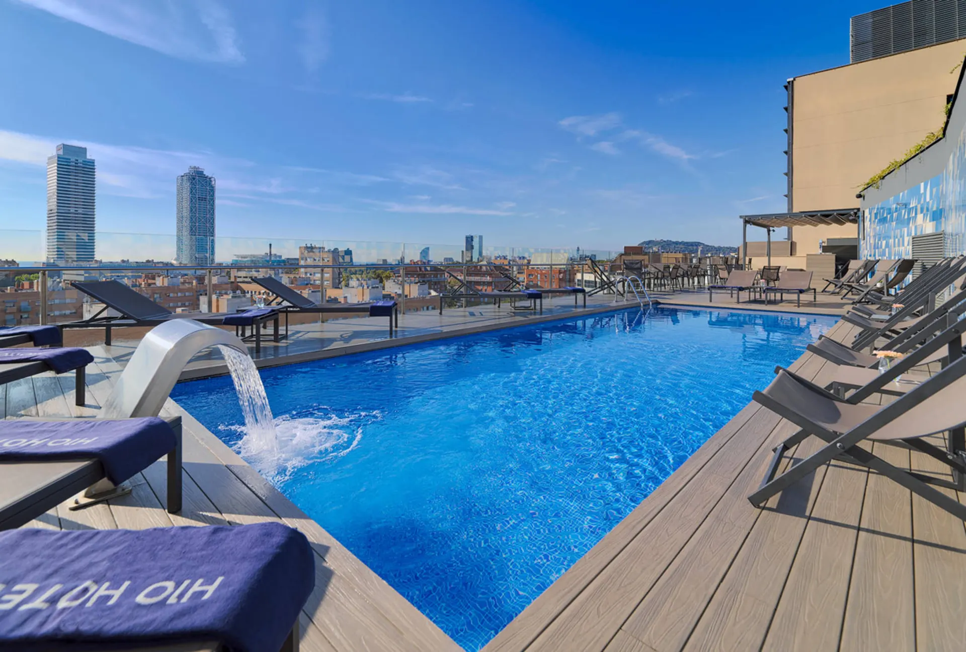 Online bestellen: Hotel H10 Marina Barcelona