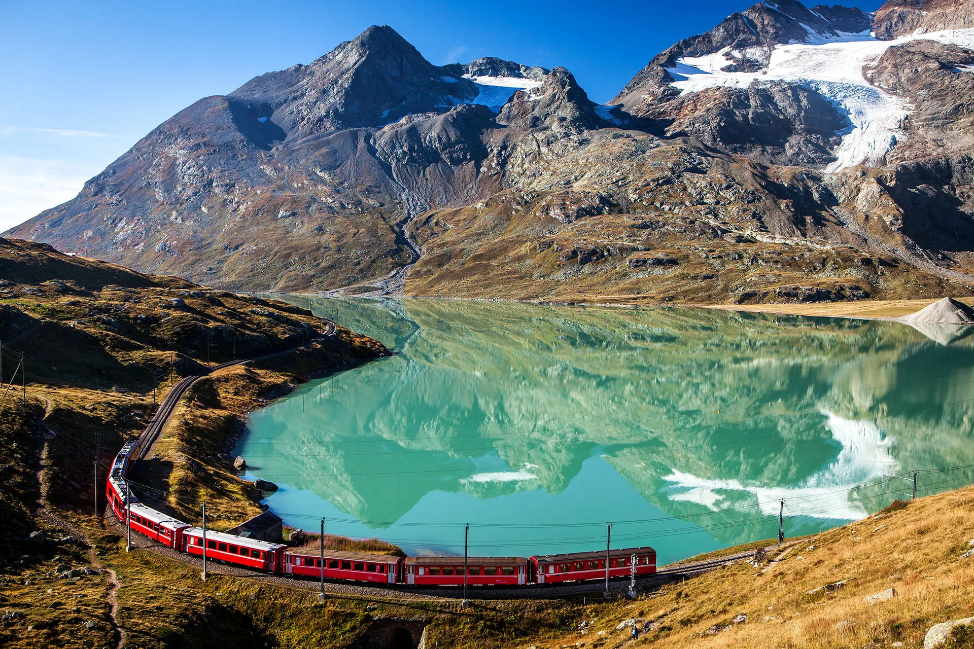 Online bestellen: 13-daagse rondreis per trein Glacier en Bernina Express