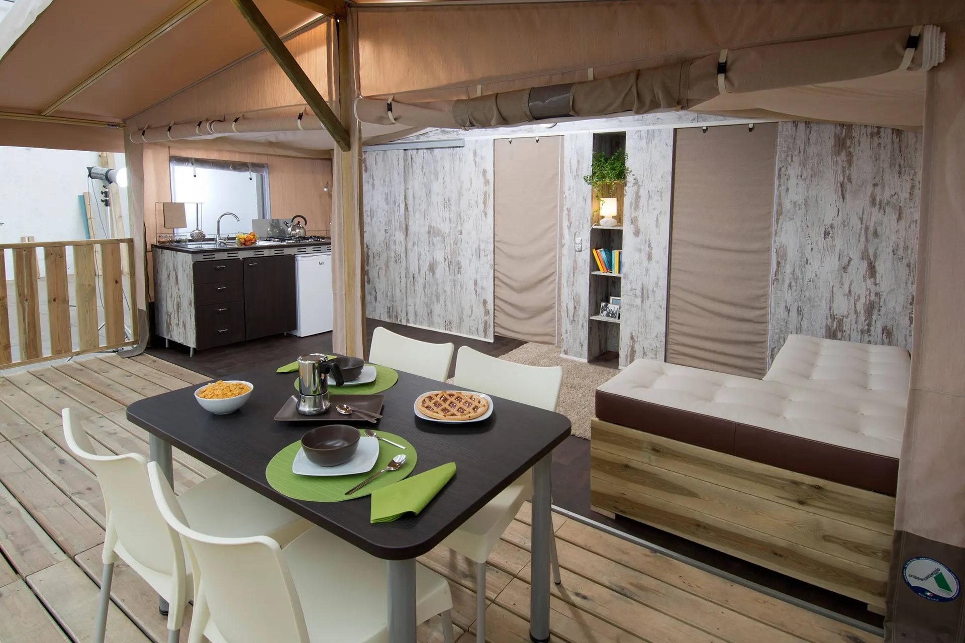 Voorbeeld Estivo Lodgetent Safari