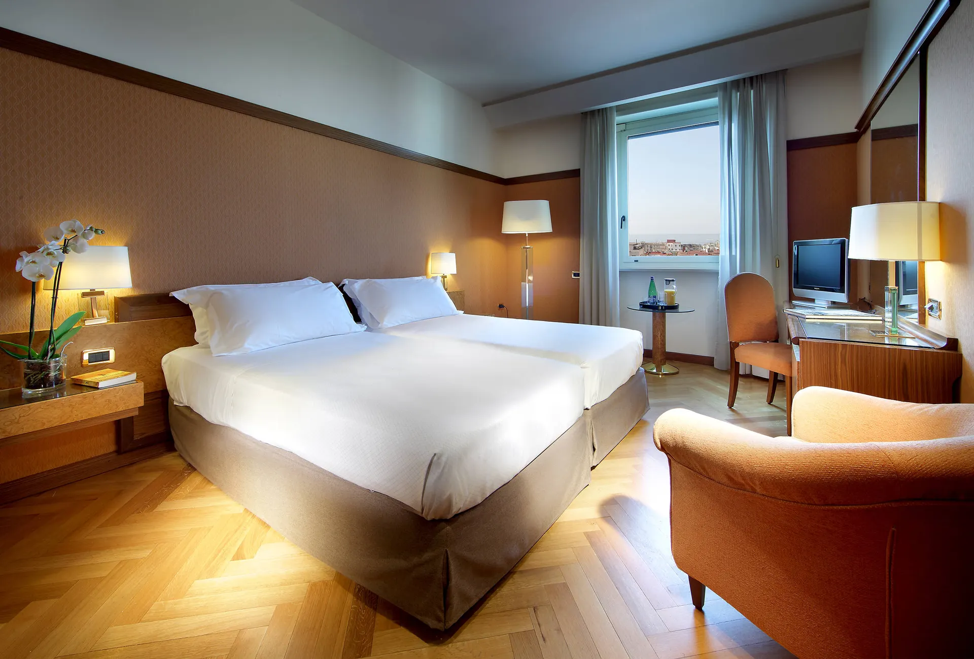 Online bestellen: Hotel Exe Majestic