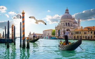 Stedentrip Venetië, Gondel, Venetië, Italië | de Jong Intra Vakanties