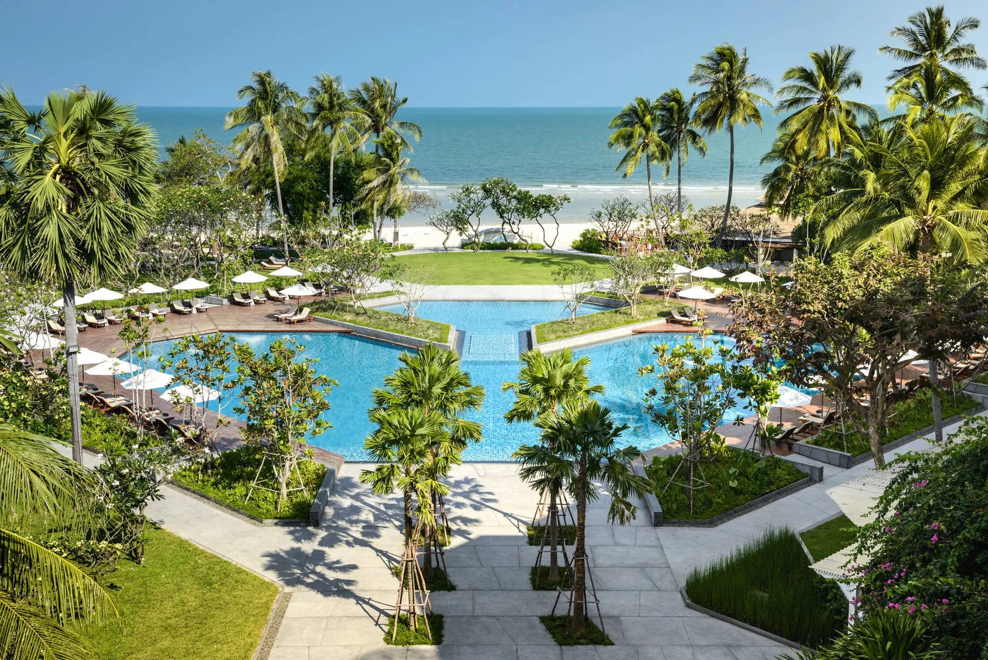 Online bestellen: Hotel The Regent Cha-Am Beach Resort