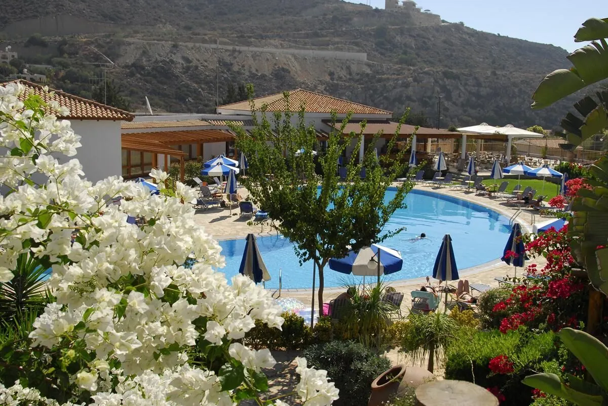 Hylatio Tourist Village.