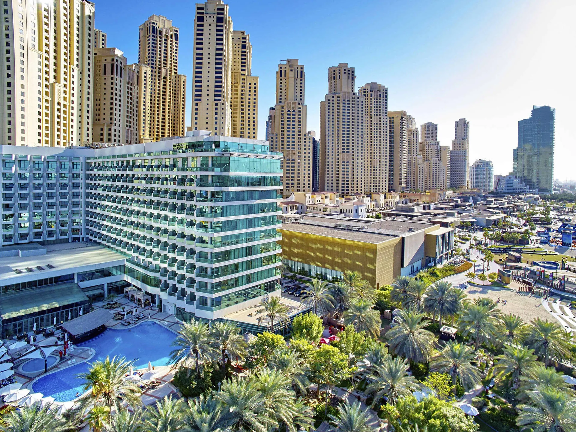 Online bestellen: Hilton Dubai Jumeirah