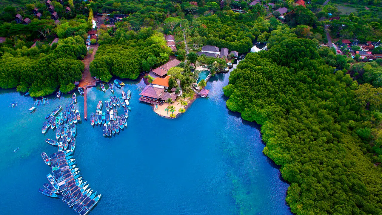 Mimpi Resort Menjangan.