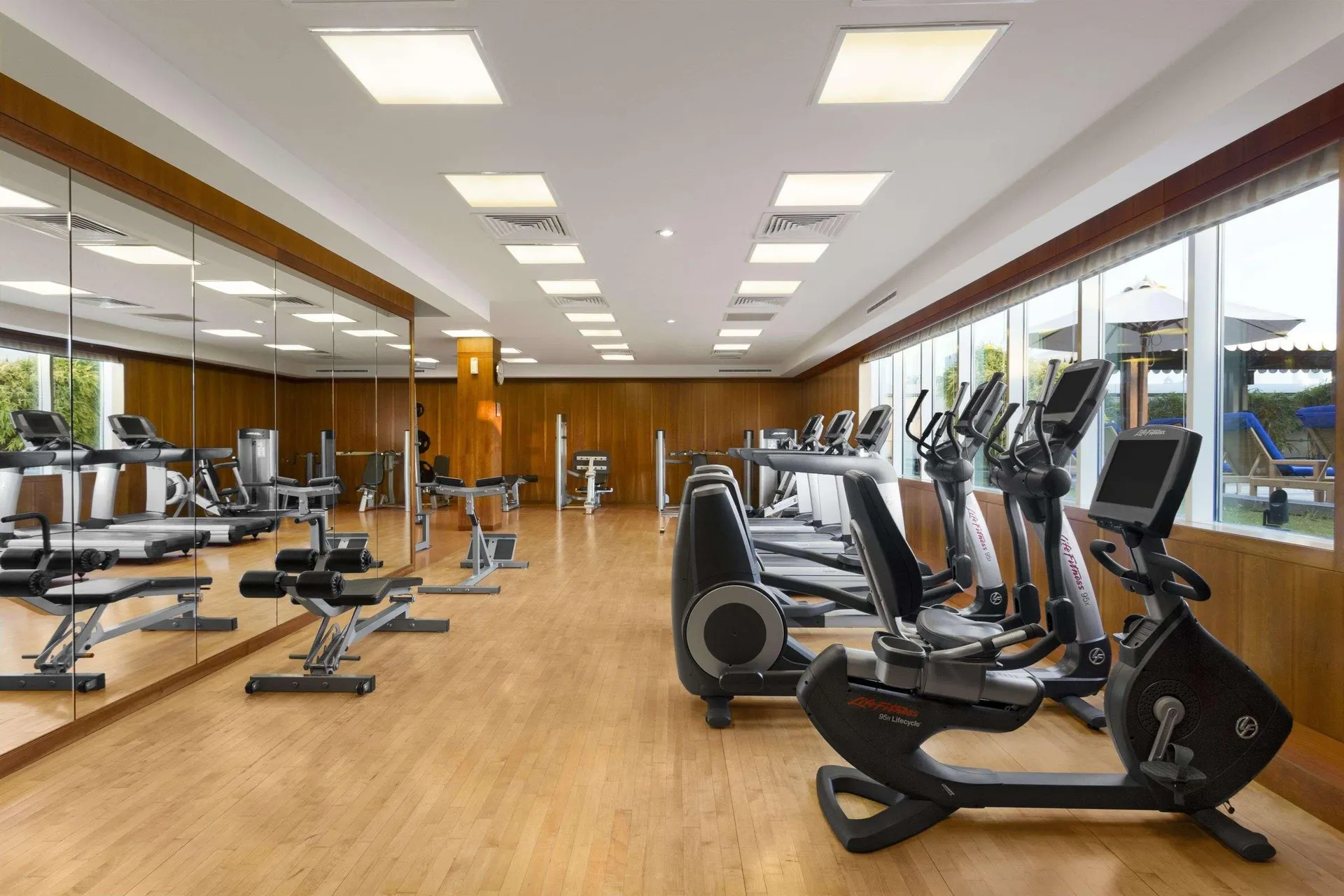 Hotel Crowne Plaza Dubai Jumeirah afbeelding