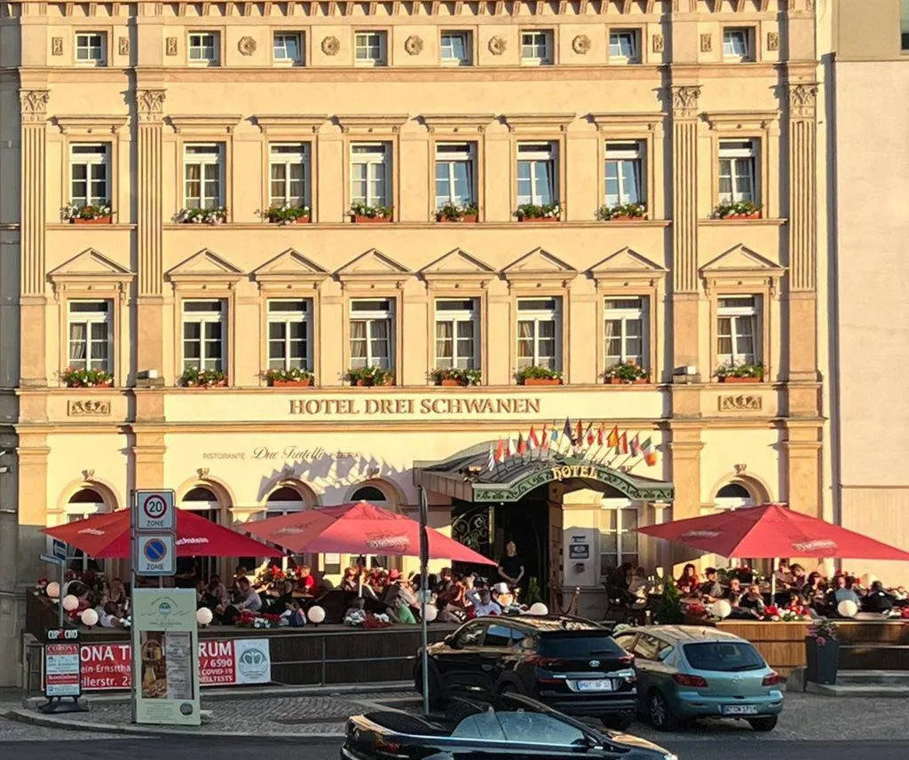 drei schwanen